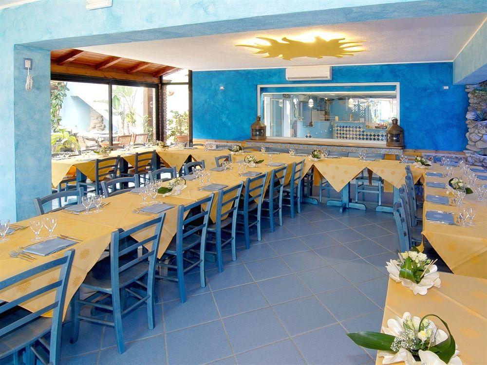 Oasi Azzurra Aparthotel Messina Exteriör bild