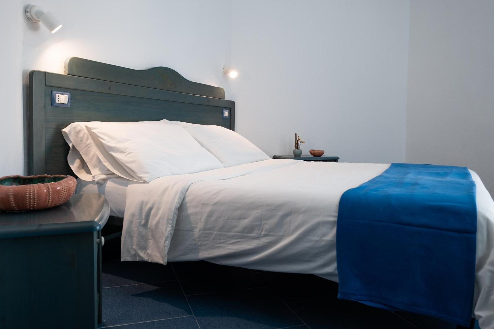 Oasi Azzurra Aparthotel Messina Exteriör bild