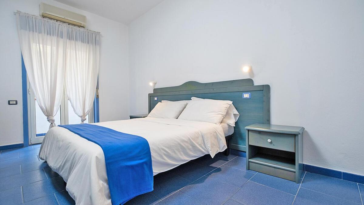 Oasi Azzurra Aparthotel Messina Exteriör bild