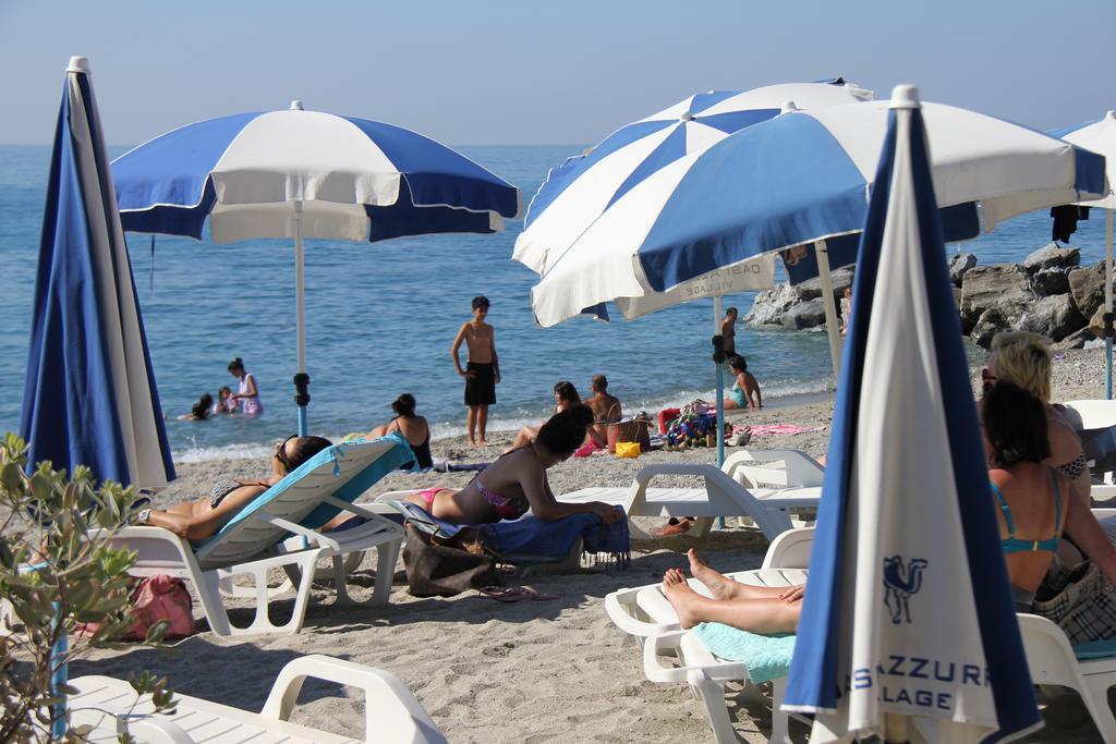 Oasi Azzurra Aparthotel Messina Exteriör bild