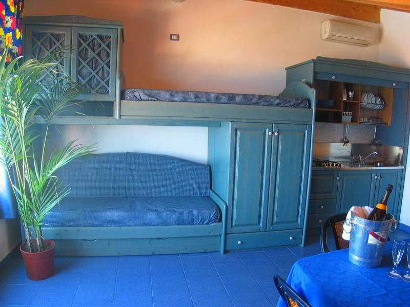 Oasi Azzurra Aparthotel Messina Exteriör bild